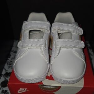 Nike Kids White and Tan Sneakers